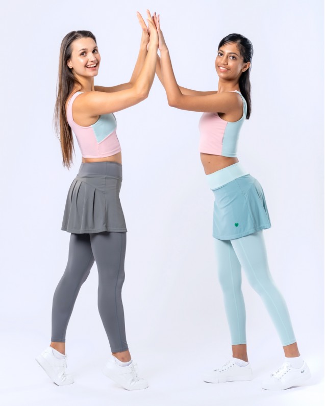 Meta vest with pads
