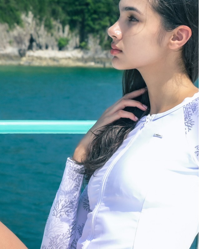 Reef romance rashguard with zipper